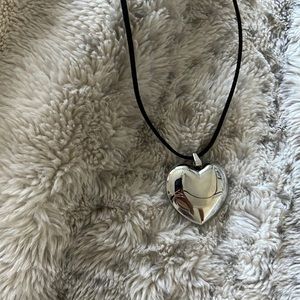 Puffy heart necklace